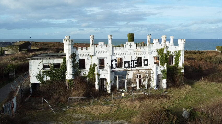 Exploring Soldier's Point House in Caergybi / Holyhead - Emma Chantelle